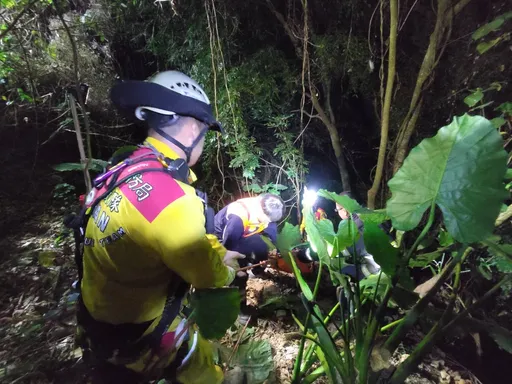 離奇命案！父子深夜騎車外出　80歲父邊坡喪命54歲子精神恍惚