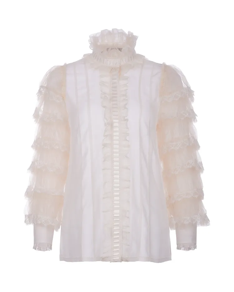 夏姿特賣服裝，原價3萬3800元，特價1萬3520元。品牌提供