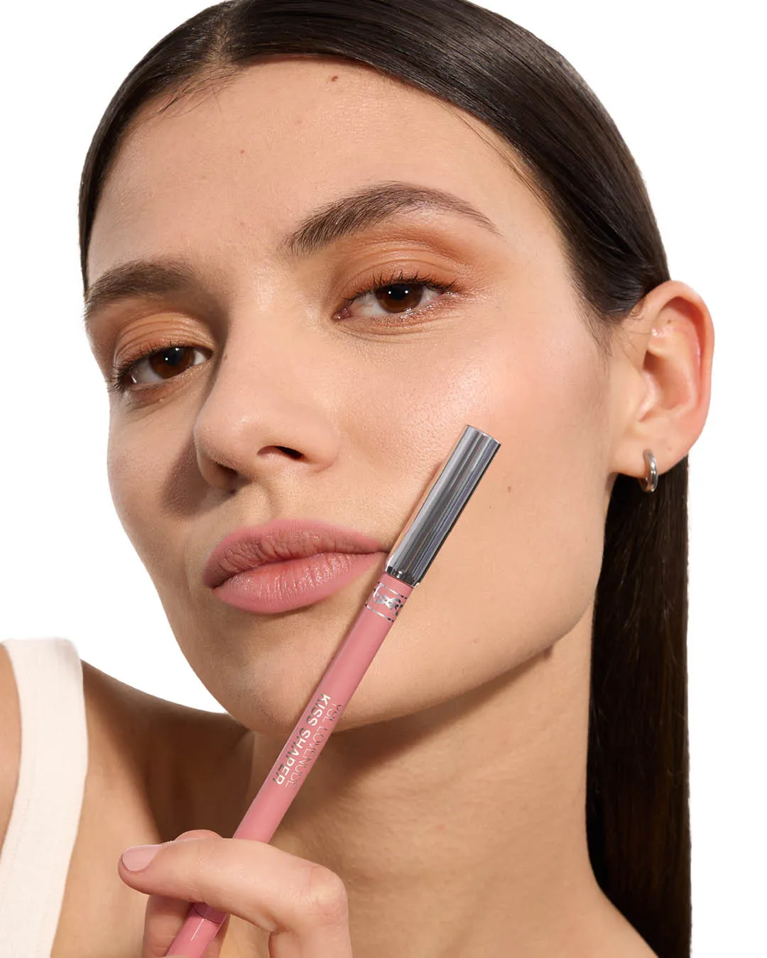 YSL情挑裸吻柔霧唇線筆推薦色#44冷甜裸。品牌提供