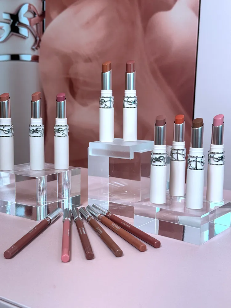 YSL全新情挑裸吻系列唇彩。張家玲攝