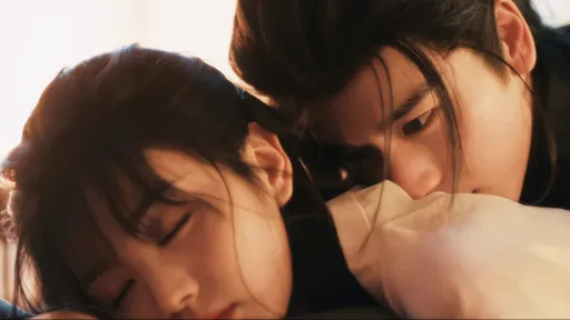  《逐玉》大結局40秒圓床戲被閹割！張凌赫人氣急升遭嘲「粉底液將軍」