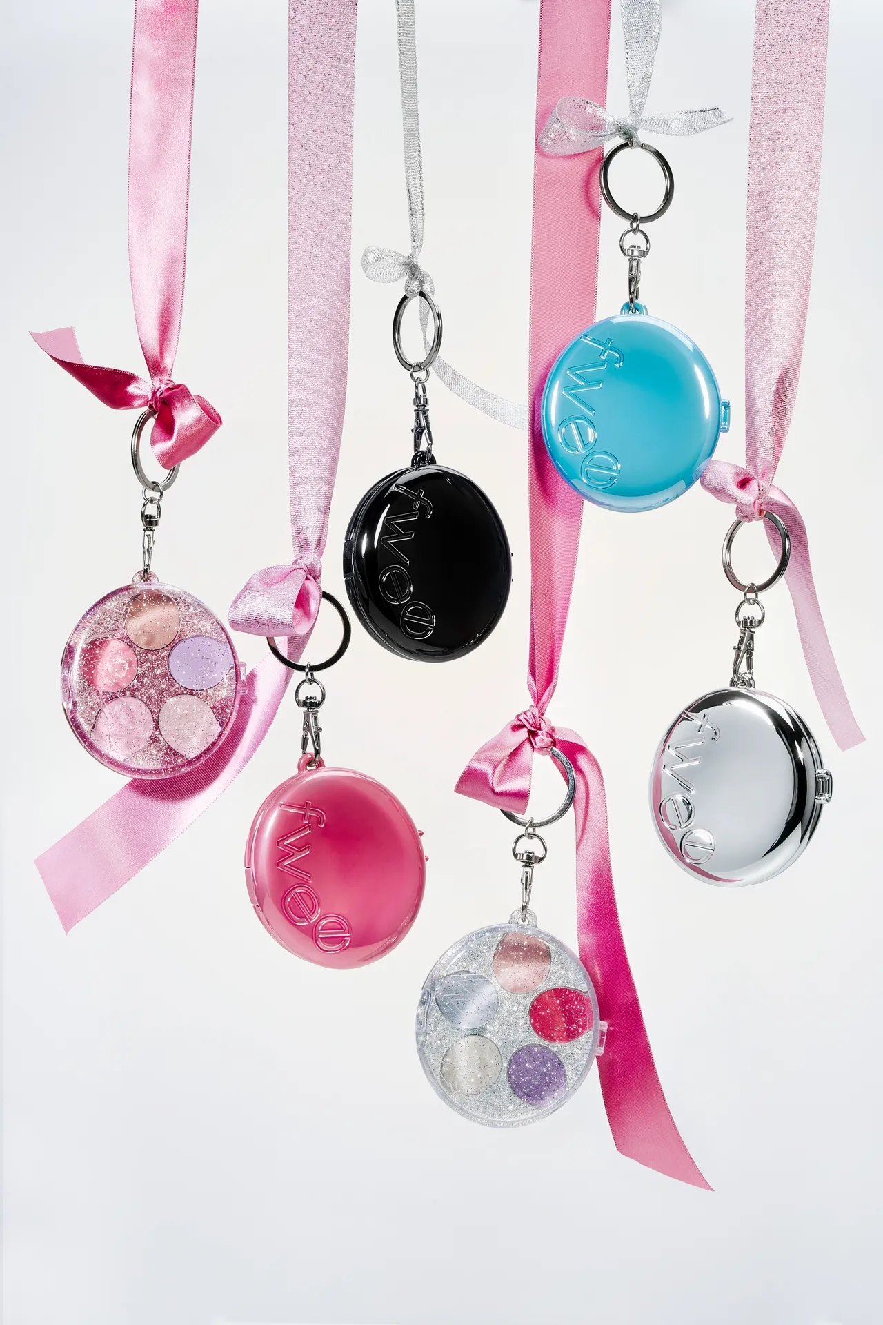 fwee「DIY 調色盤」共有6款彩殼可選。品牌提供