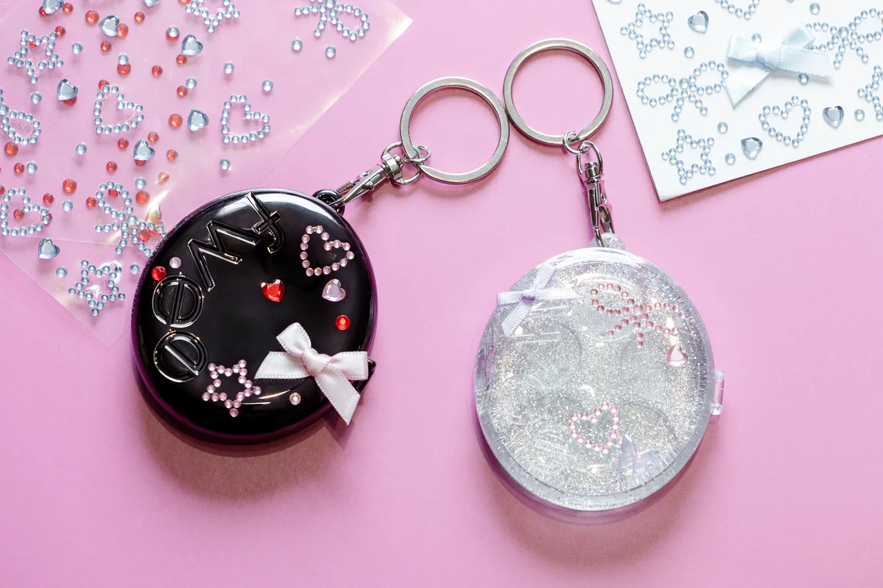 期間限定購買DIY調色盤即可至快閃貼紙區免費貼貼紙裝飾。品牌提供