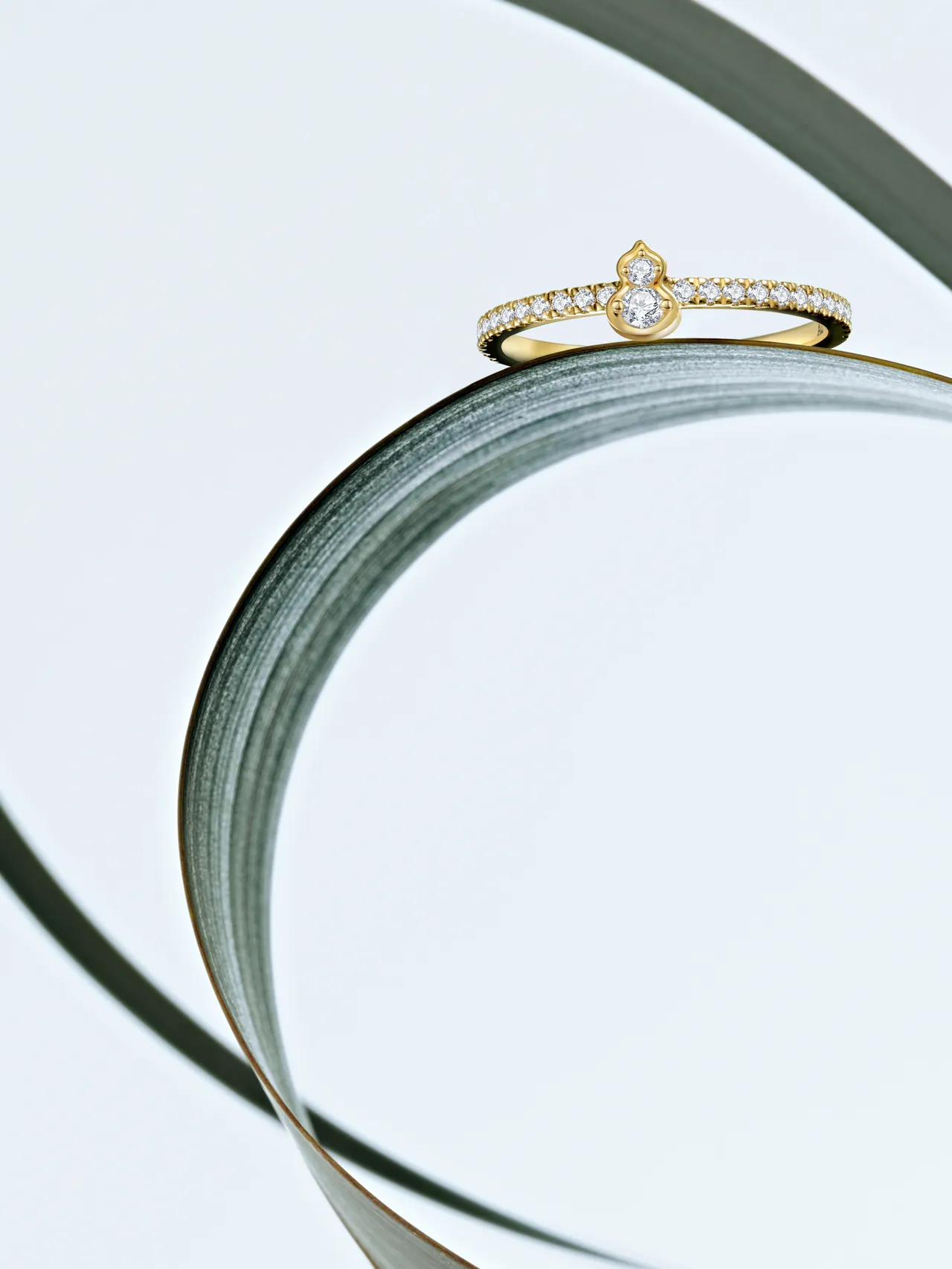 Qeelin Wulu Mini 18K金密鑲鑽石戒指，6萬5000元。品牌提供