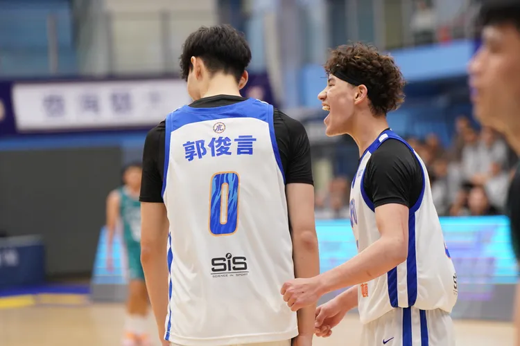 虎尾科大則是最後一天要跟黎明爭最後一張門票；郭俊言（左）及查傑（右）。大專體總提供