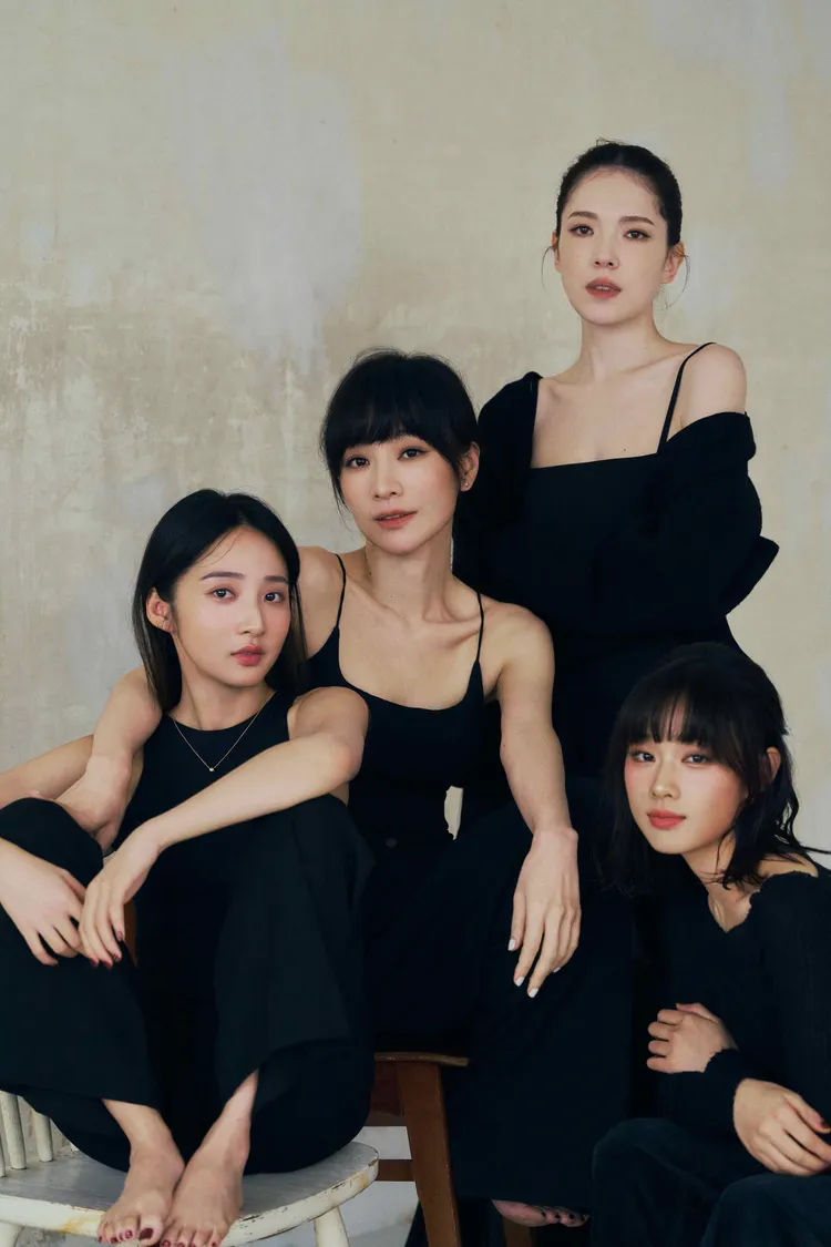 四位演技女神齊聚拍攝形象照，氣勢滿滿，左起李沐、陽靚、許瑋甯及湯詠絮。時間軸製作所提供