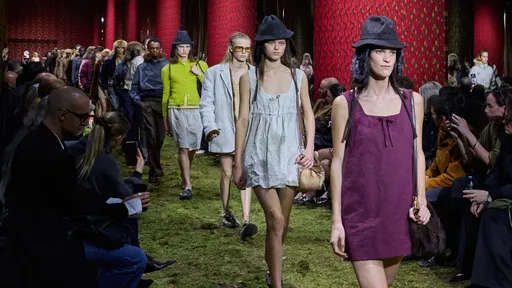 巴黎時裝周｜Miu Miu帶來身心合一的時尚私語　TXT崔然竣驚喜走秀