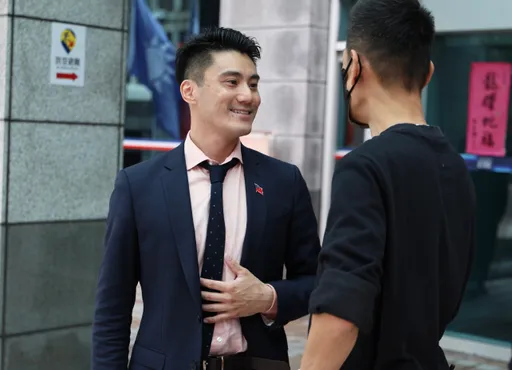 逆風挺蕭敬嚴！藍營青年軍出征鄭麗文　開嗆她才是破口