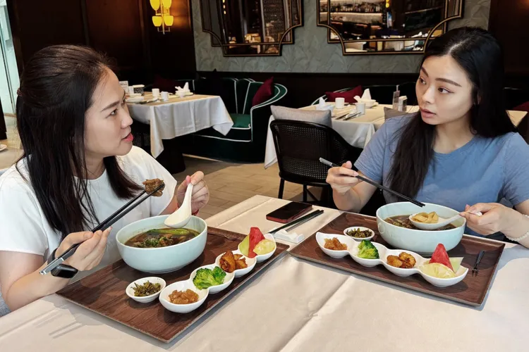 瀚寓酒店同步推出「美食禮遇 連住送兩碗」住房專案，平日入住兩晚指定房型，就跟好友一起享用五星主廚「經典牛肉麵」。瀚寓酒店提供