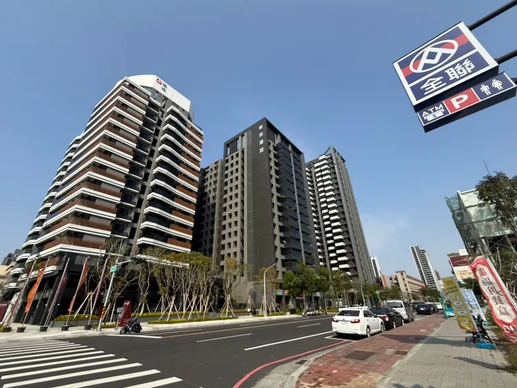 購屋族期待建商降價幅度提升，但建商礙於成本高漲，雙方對於價格認知落差大。葉家銘攝