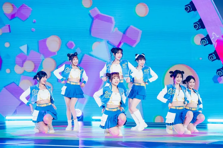 成員們火力全開挑戰中職啦啦隊應援歌曲。緯來電視網提供