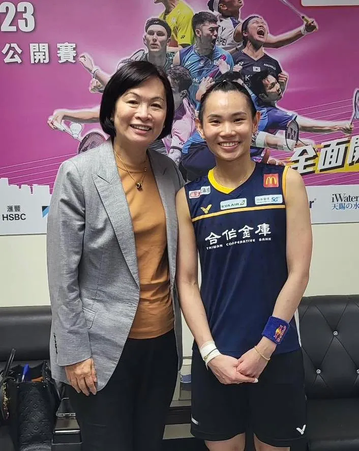 戴遐齡(左)、戴姿穎(右)。戴遐齡臉書