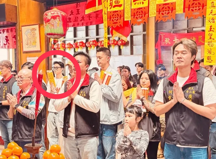 王子幾乎零偽裝。翻攝IG