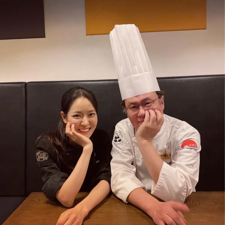 朴恩影（左）是呂敬來的弟子。翻攝朴恩影IG