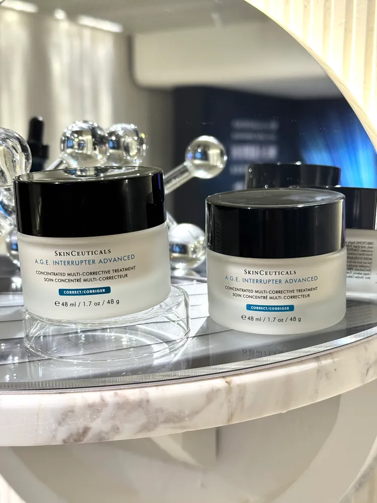 修麗可A.G.E.普拉斯鏈活膚緊緻霜，48ml／7500元。張家玲攝