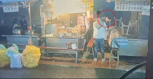 基隆夜市爆衝突！情侶吃宵夜竟遭潑熱粥　現場畫面曝