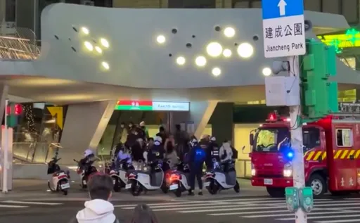 捷運中山站「有人持刀」！大批警力衝現場　暫無發現異狀