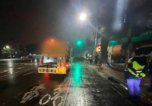 才被垃圾車撞傷住院...又收到亂丟垃圾罰單　家屬質疑遭針對　環保局回應了