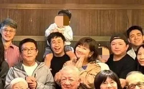 Selina一家三口幸福美滿。摘自臉書