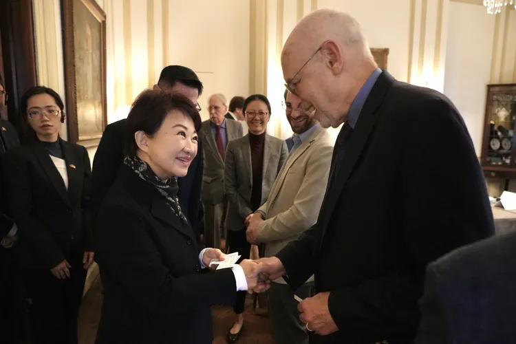 盧秀燕受邀訪問美國最具影響力的智庫「外交關係協會」（Council on Foreign Relations, CFR）紐約總部，與智庫學者互動熱絡。台中市政府官網