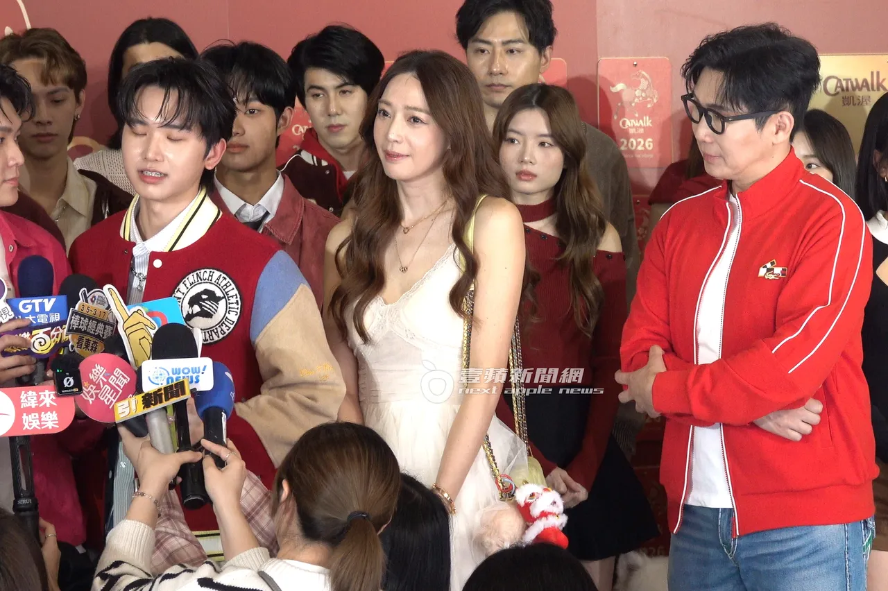 王心恬與品冠（右）出席凱渥集團開工團拜活動。特勤中心攝