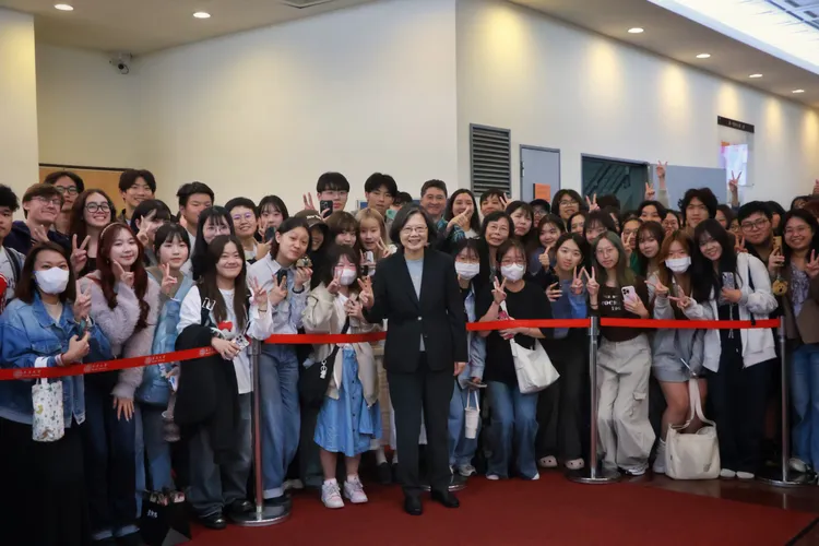 前總統蔡英文至東吳大學演講。東吳大學政治系提供