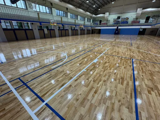 北市兩年砸1.4億元！翻新27校園活動中心　楓木地板、LED全到位