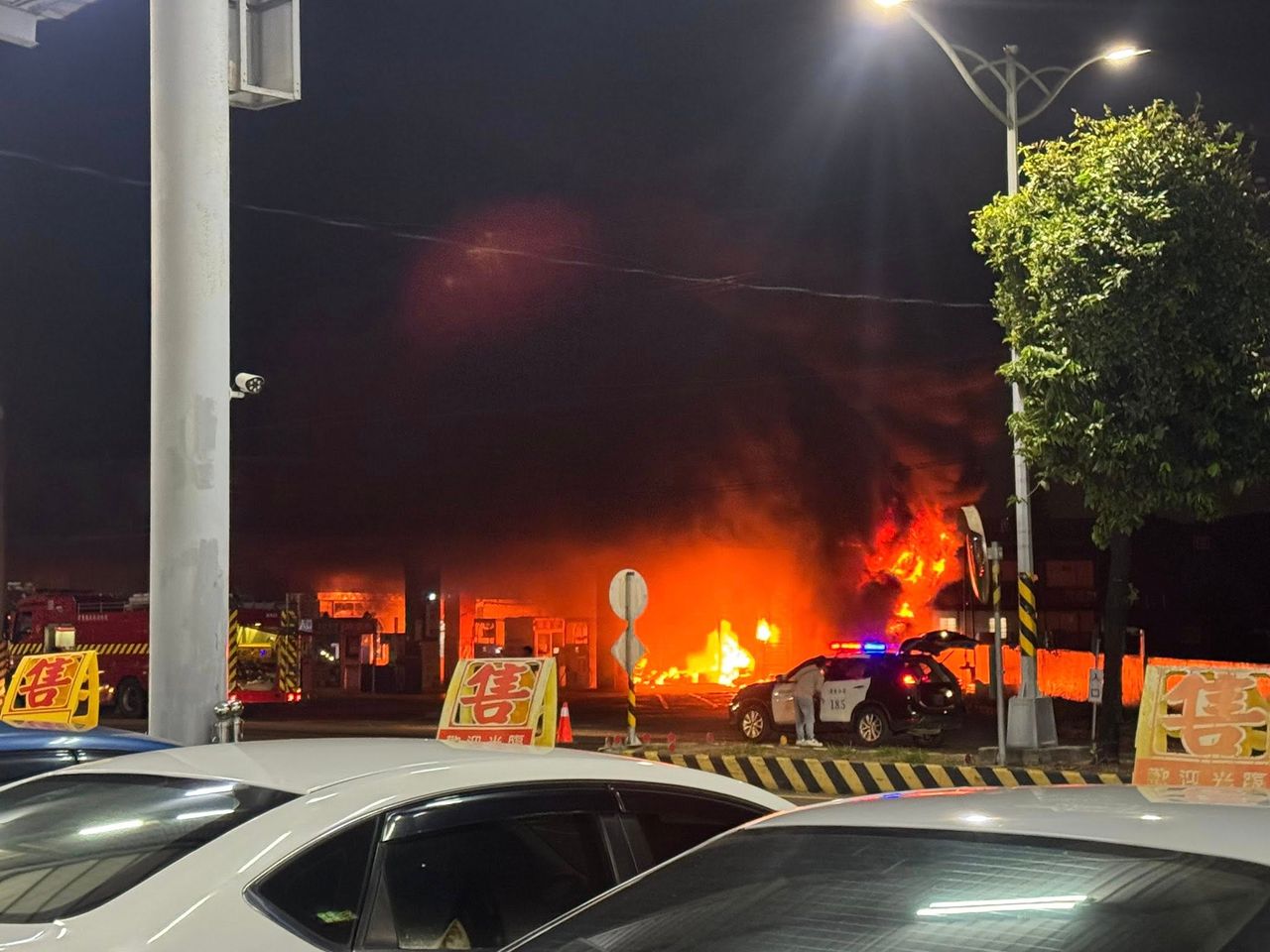 屏東萬丹福懋加油站火警!火光四射 幸無人受傷