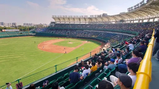 挺台灣棒球就趁現在！高市學生50元看球優惠　職棒賽季3/10起開放預約