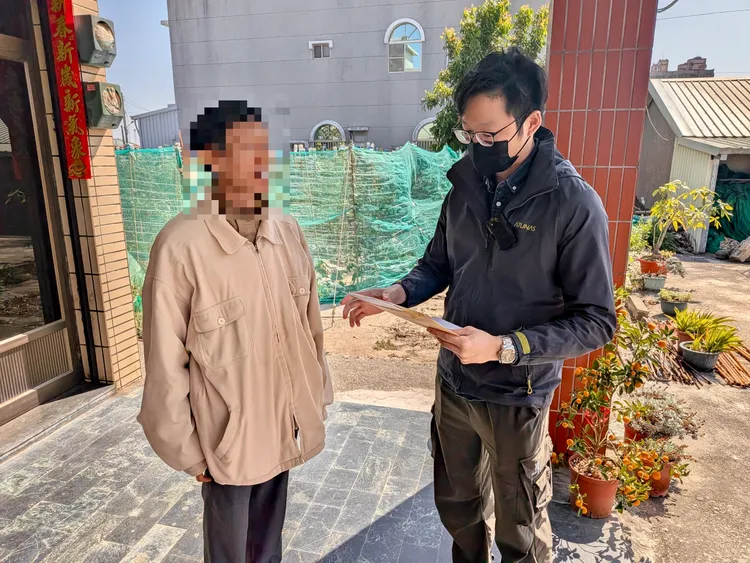 施男稱是神明指示，他才將臉書改名幫飛官辛柏毅發文。民眾提供