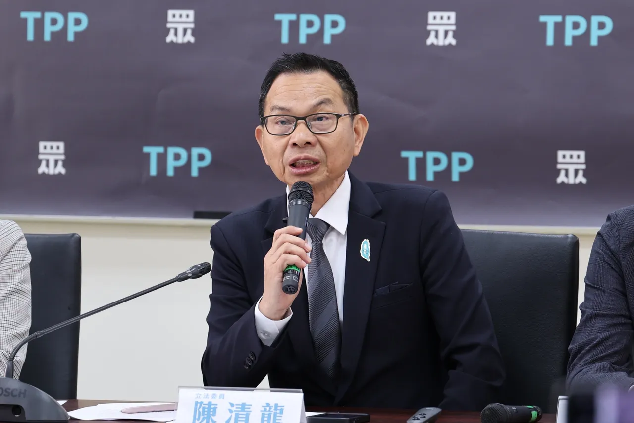 卓榮泰喊「再送中選會落馬3人名單」　民眾黨嗆：羞辱國會還是自己