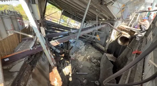 雲林知名羊肉爐出事了！　鐵皮屋補強突陷落　2工人摔4米深大溝骨折送醫