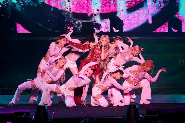 A-Lin帶舞者唱跳，聲勢浩大且壯觀。众悅娛樂提供