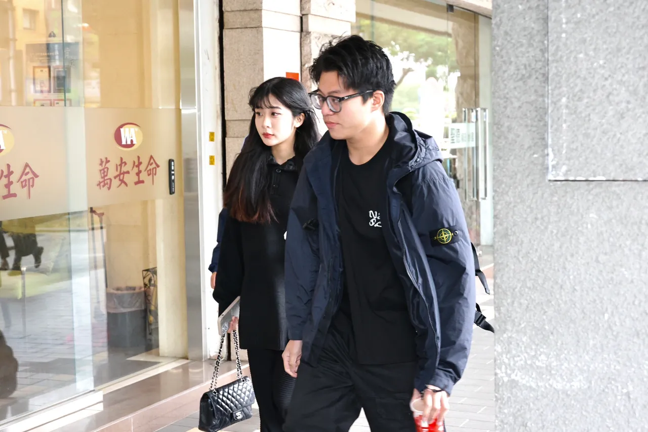 直擊｜袁惟仁靈堂首日開放弔唁　帥氣遺照曝光！未見前妻陸元琪