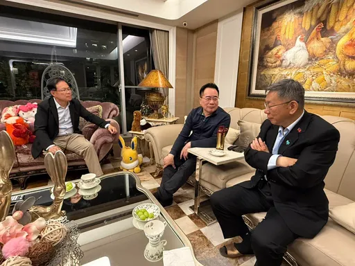 柯文哲重判17年、蔡正元今入獄！2人同框「最悲痛一刻…」