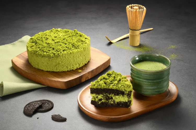 柔潤又強烈的甘苦層次，亞尼克宇治抹茶黑酷曲，售價595元。業者提供