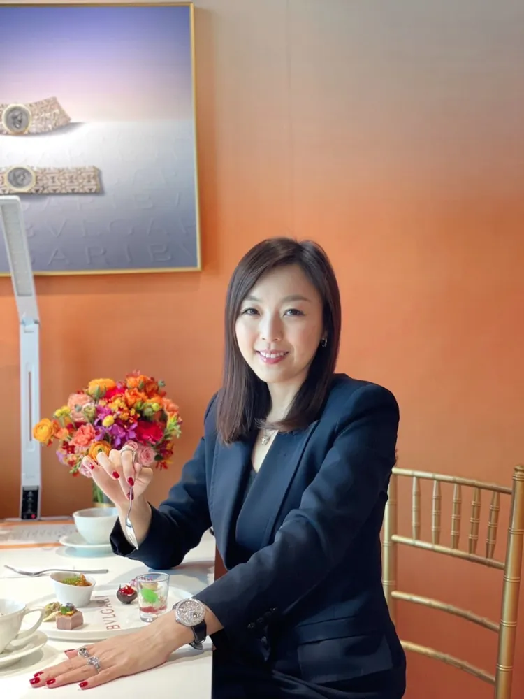 劉怡萱手上的寶格麗名錶，要價約280萬元，也是由常如山所贈送。