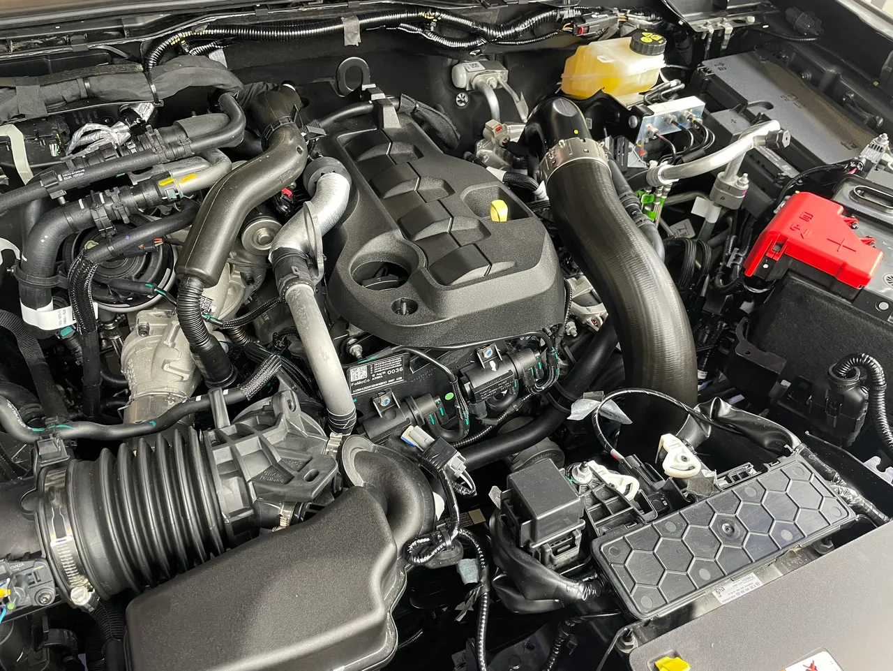 Amarok Style搭載2.0升TDI直列四缸雙渦輪柴油引擎，可輸出205PS最大馬力與51kgm峰值扭力。林浩昇攝