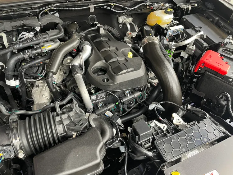 Amarok Style搭載2.0升TDI直列四缸雙渦輪柴油引擎，可輸出205PS最大馬力與51kgm峰值扭力。林浩昇攝