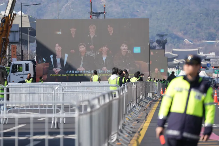 BTS在光化門舉行1小時免費演唱會，附近交通管制。美聯社