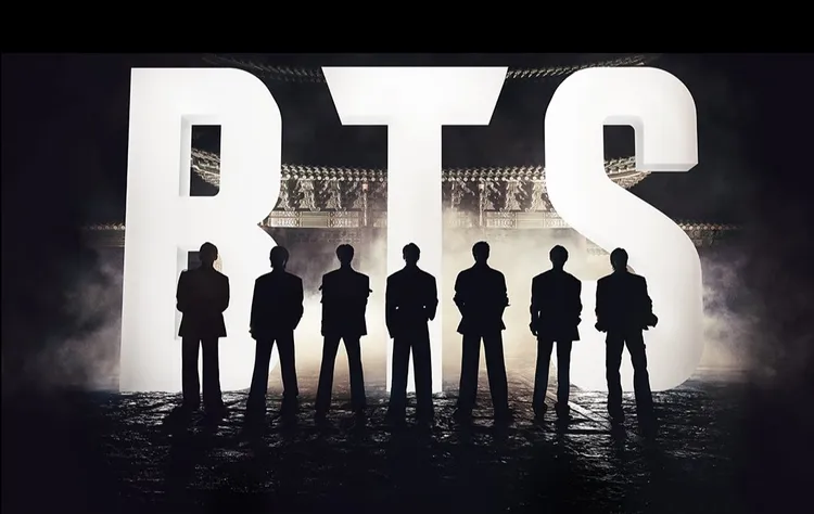 BTS睽違4年王者回歸，但選在光化門開唱挨轟擾民。翻攝BTS X