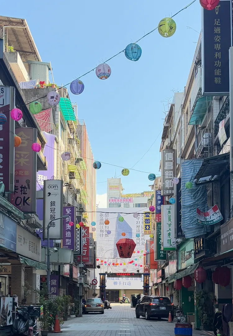 台北市30年以上老屋比例已達72%，平均屋齡約37年，2025年初全市有形文化資產已達570處。資料照片