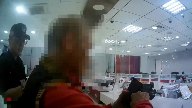 行員機警通報警方阻詐。翻攝畫面