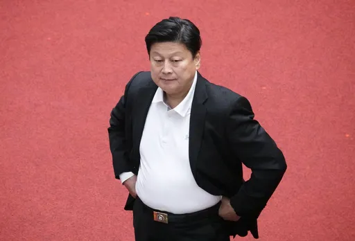 傅崐萁夫妻財產申報曝光！背債逾5千萬　徐巧芯有2540元股票