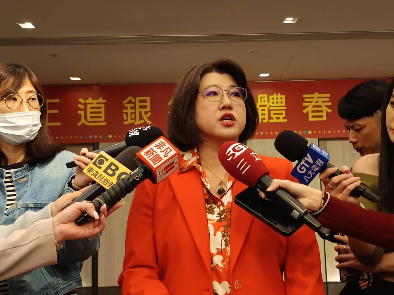 王道銀配發股利0.52元創新高 董座駱怡君:擴大美澳布局分散風險