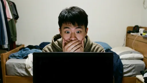 尷尬！帳戶凍結警告郵件「竟寫了這5字」　網笑：最蠢詐騙