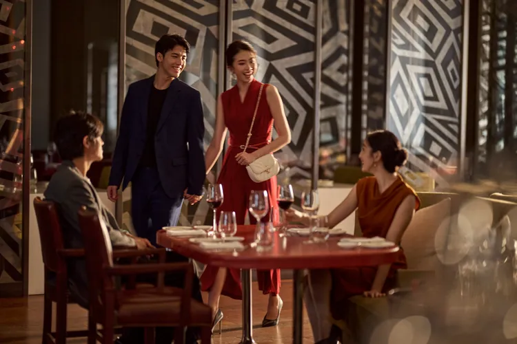 台北文華東方酒店榮獲米其林指南入選及義大利權威美食評鑑紅蝦指南《Gambero Rosso》「一叉」肯定的「Bencotto」義大利餐廳，賓客可在典雅時髦的空間中，輕鬆享用道地義式菜餚。業者提供