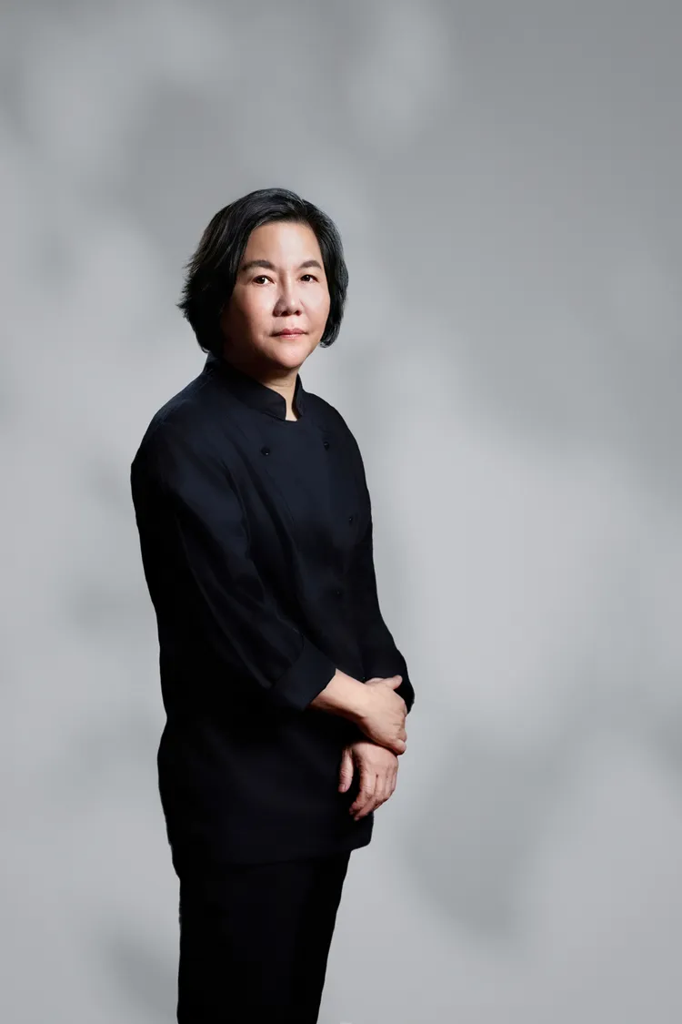 台灣高端西式餐飲領域的重要代表人物之一的「鹽之華」黎俞君主廚 (Justine Li)，在業界被尊稱為「台灣法餐教母」。業者提供