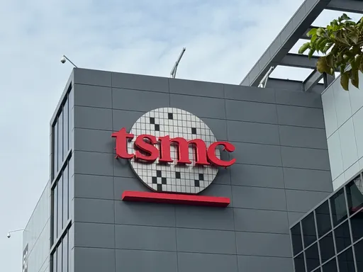 台積電登兩千｜從張忠謀創業到AI浪潮再創奇蹟　31年股價走勢一次看