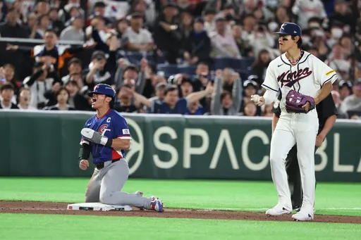 又是陳傑憲！不顧手指骨裂頭部衝三壘　惹哭台灣球迷